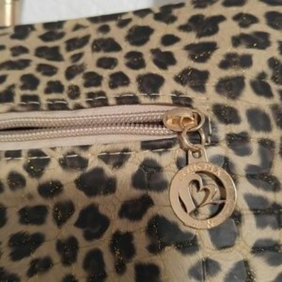 Jingpin Faux Leather Bag with Woven Handles - Picture 4 of 12